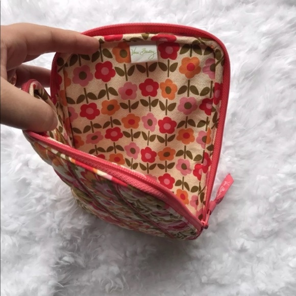 Vera Bradley Folkloric Floral Small Tablet Sleeve Travel Vacation - Picture 3 of 4